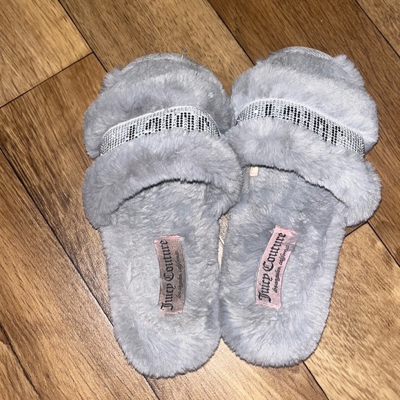 juicy couture slippers - Picture 2 of 3